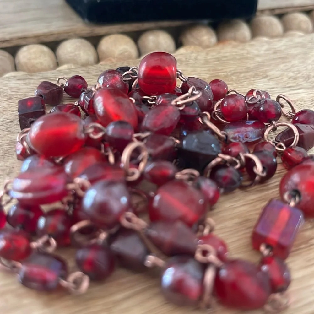 Beaded long necklace glass red boho casual - Picture 8 of 10